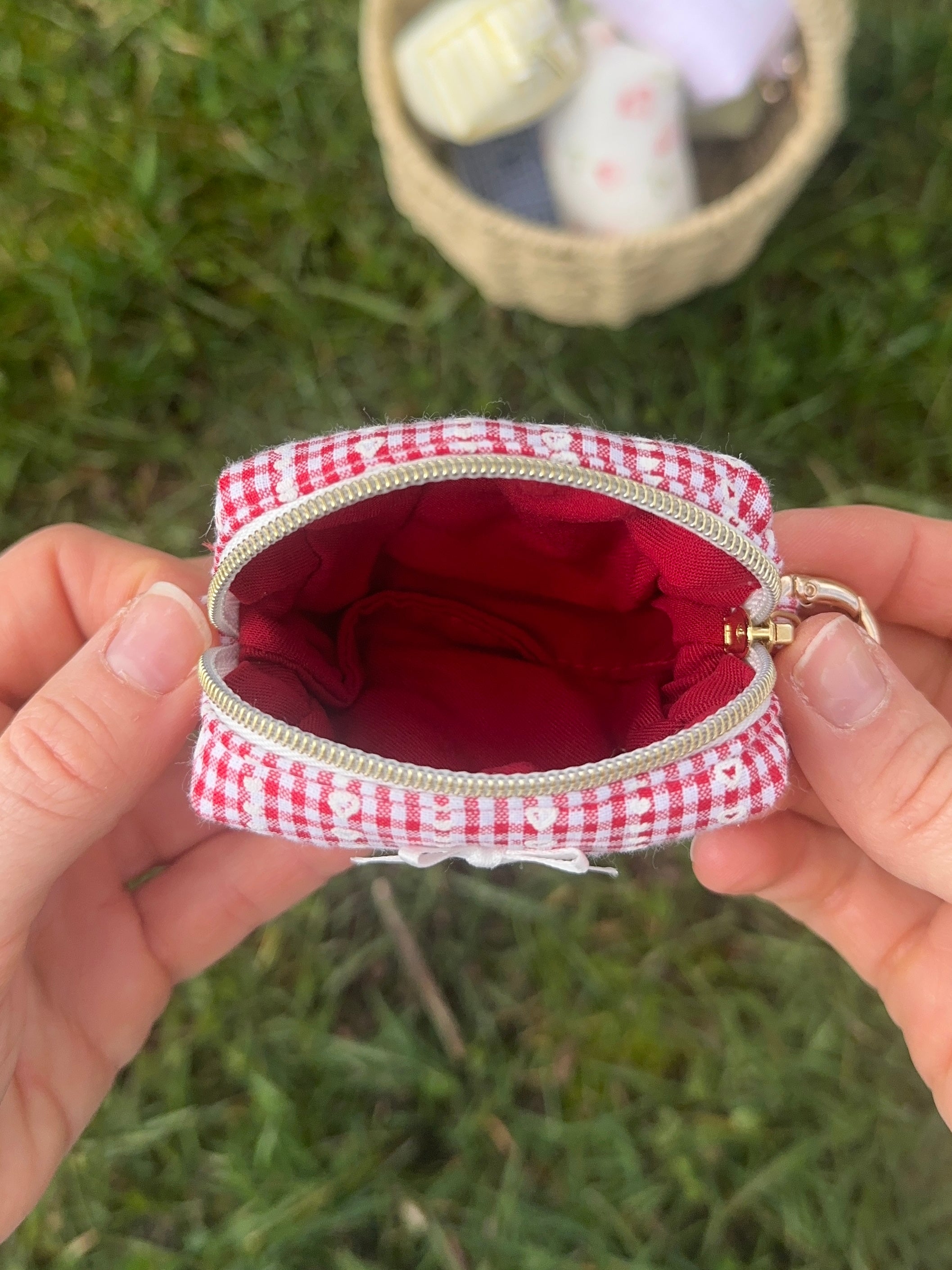 Mini trousse écouteurs vichy coeurs