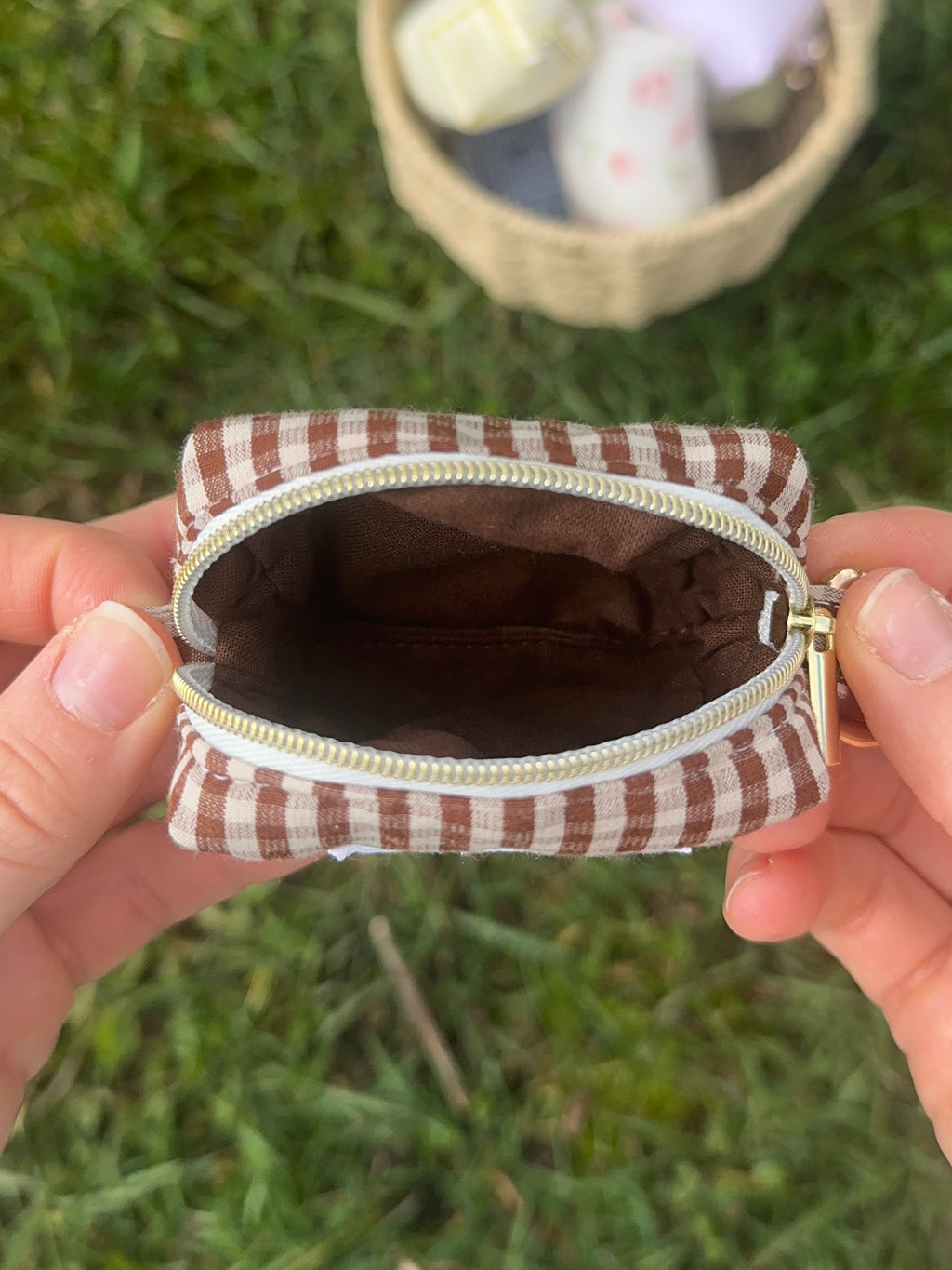 Mini trousse écouteurs vichy marron