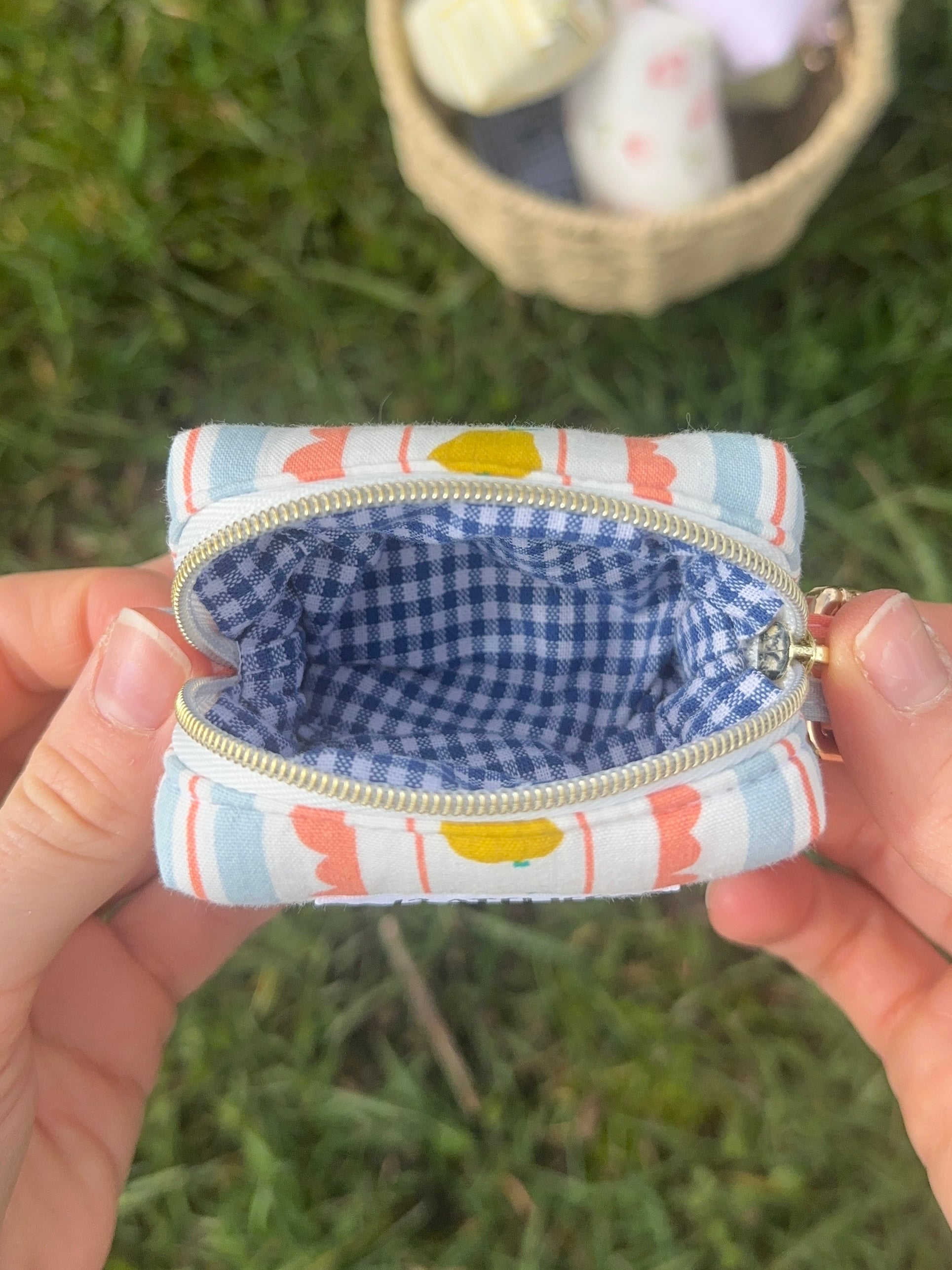 Mini trousse écouteurs poire