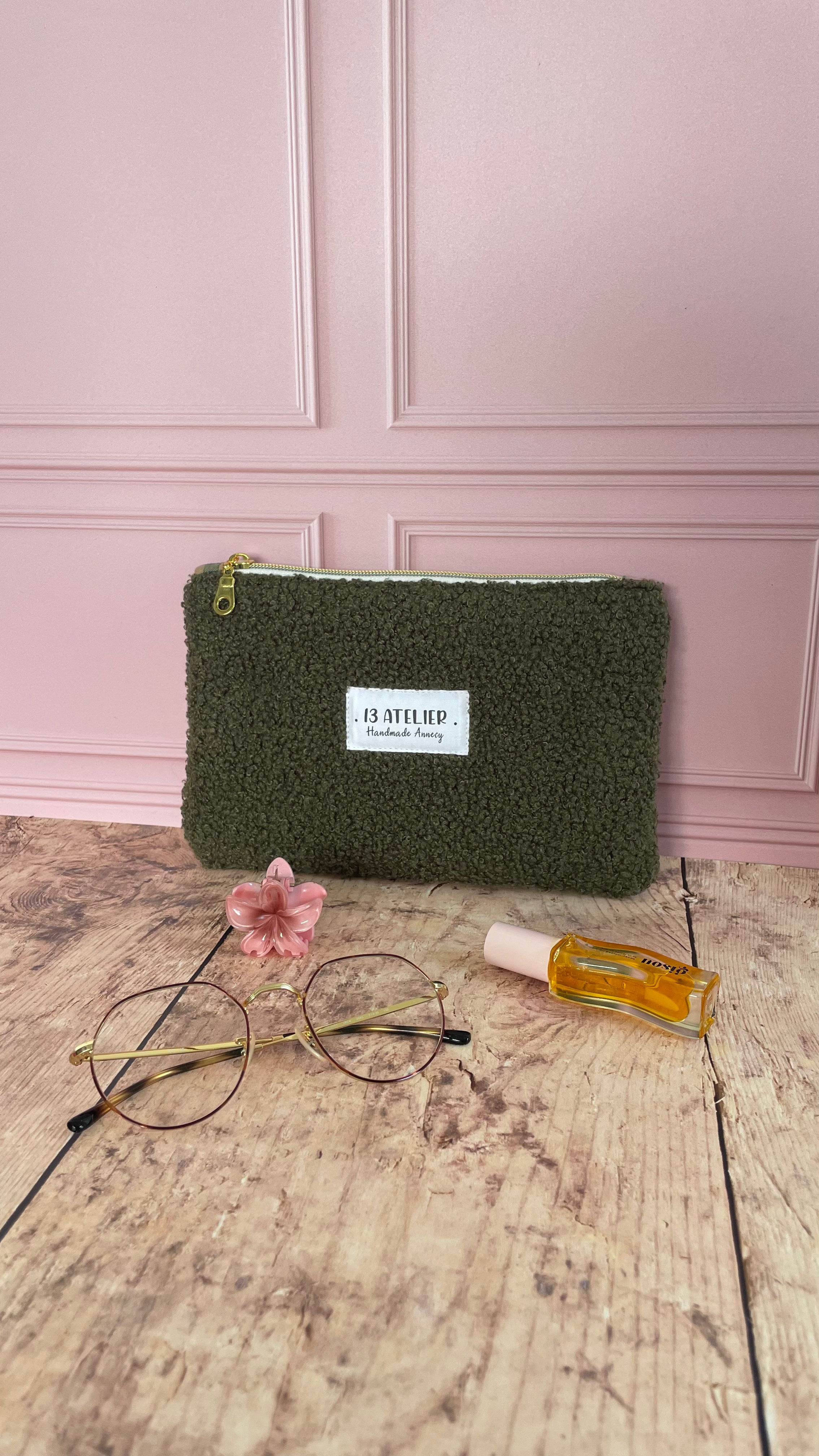 Pochette plate bouclette