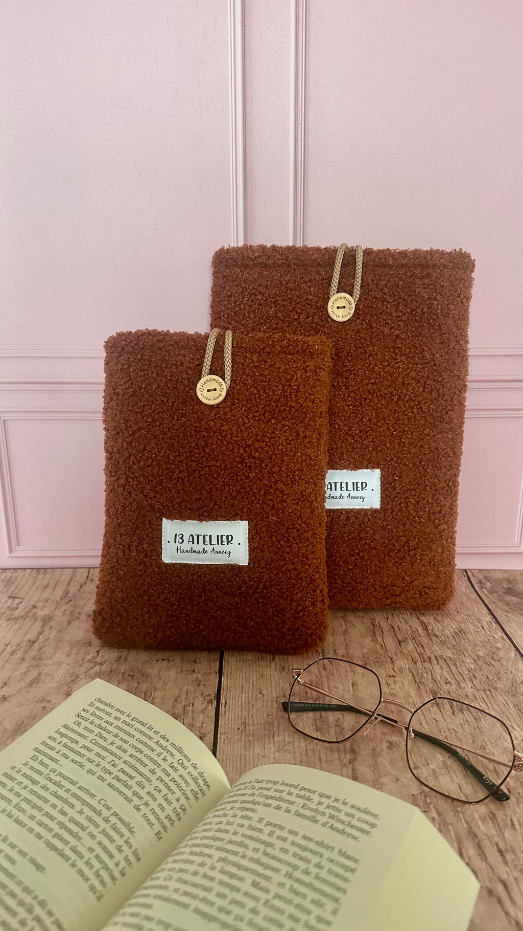 Pochette à livre bouclette marron