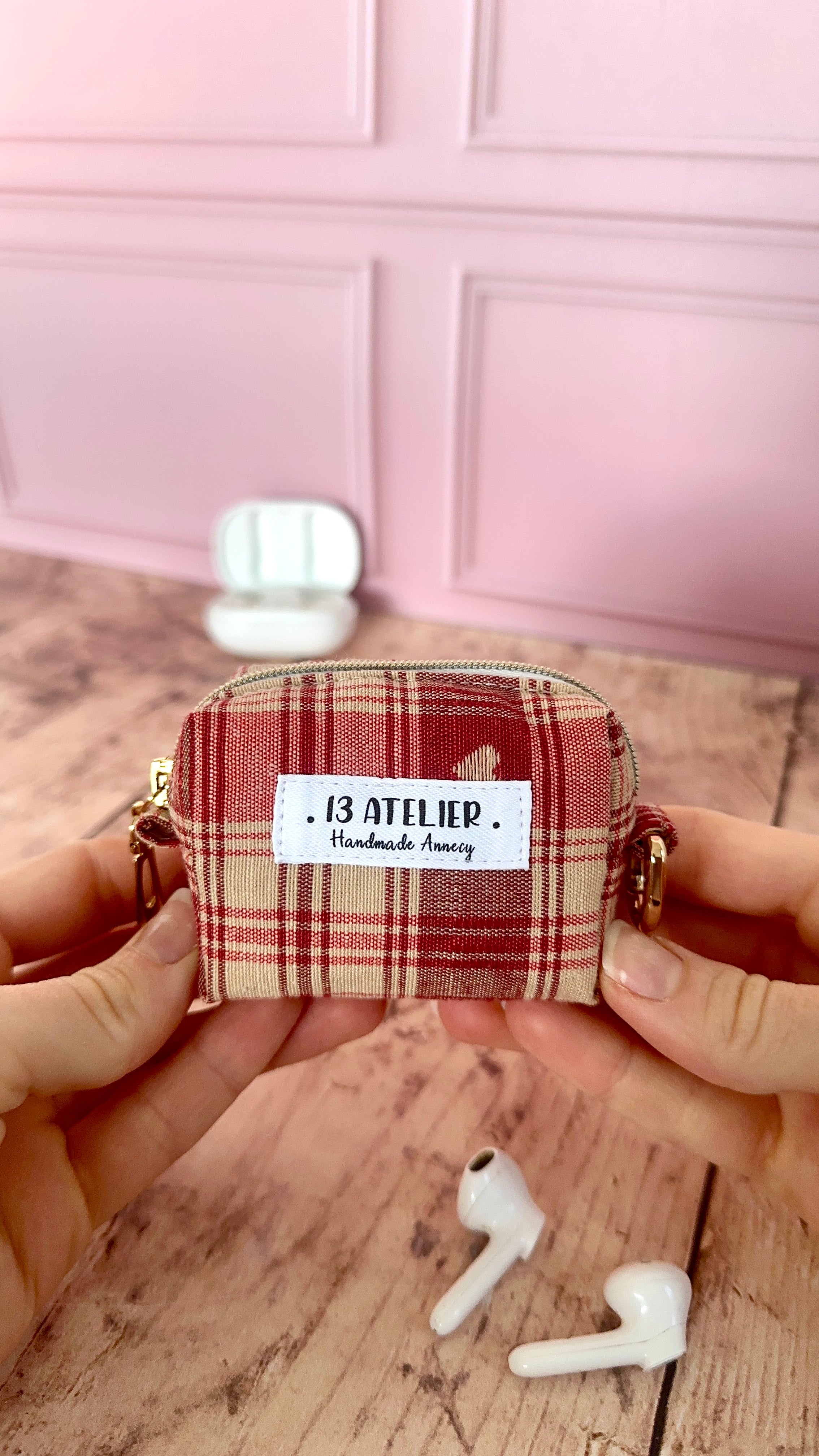 Mini trousse écouteurs carreaux