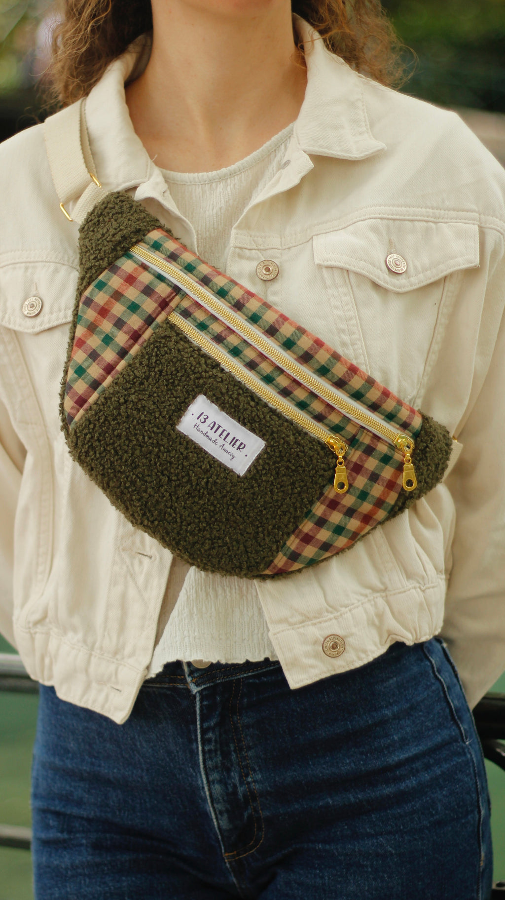 Sac banane bi matière bouclette