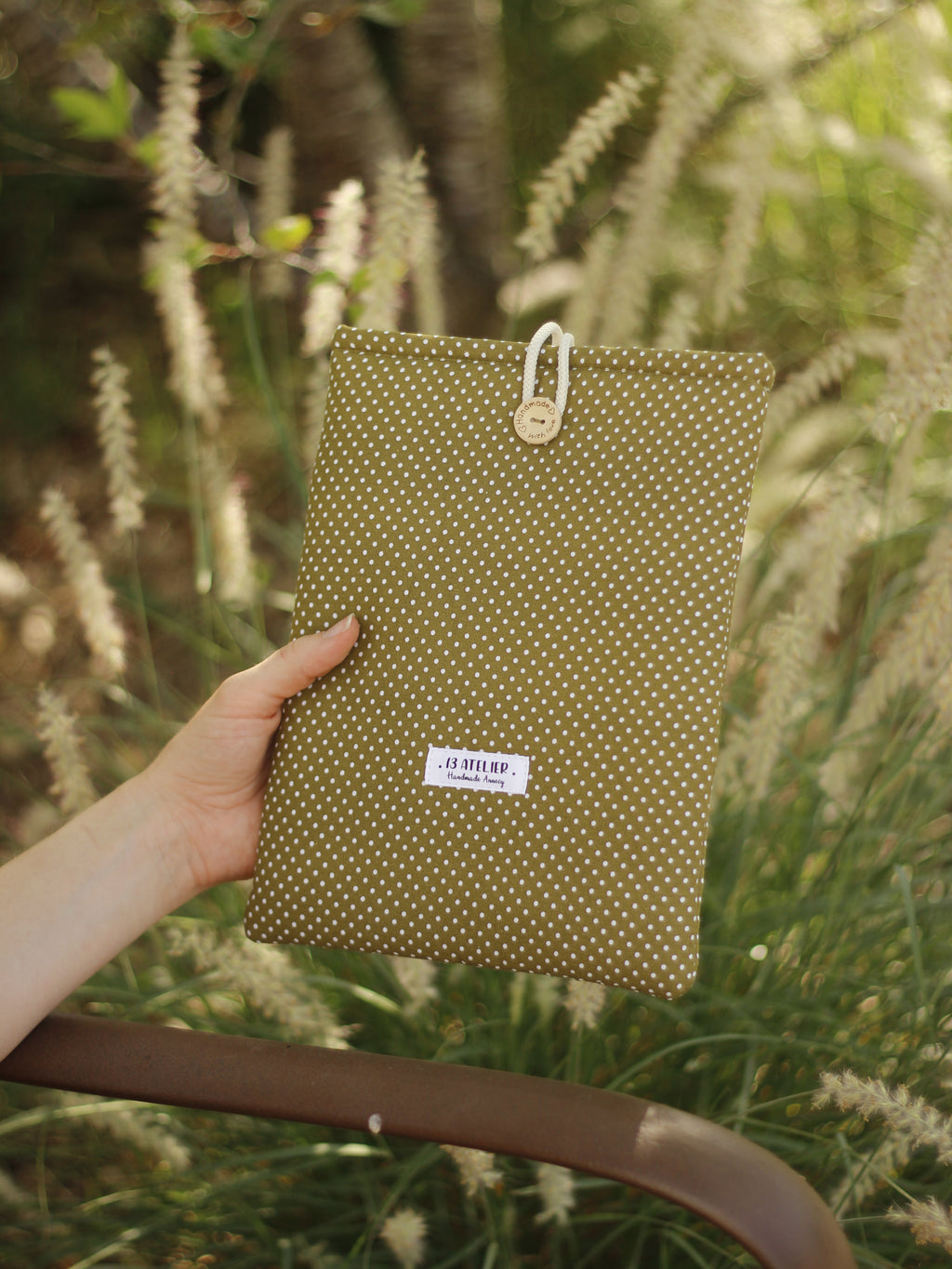 Pochette à livre petits pois kaki