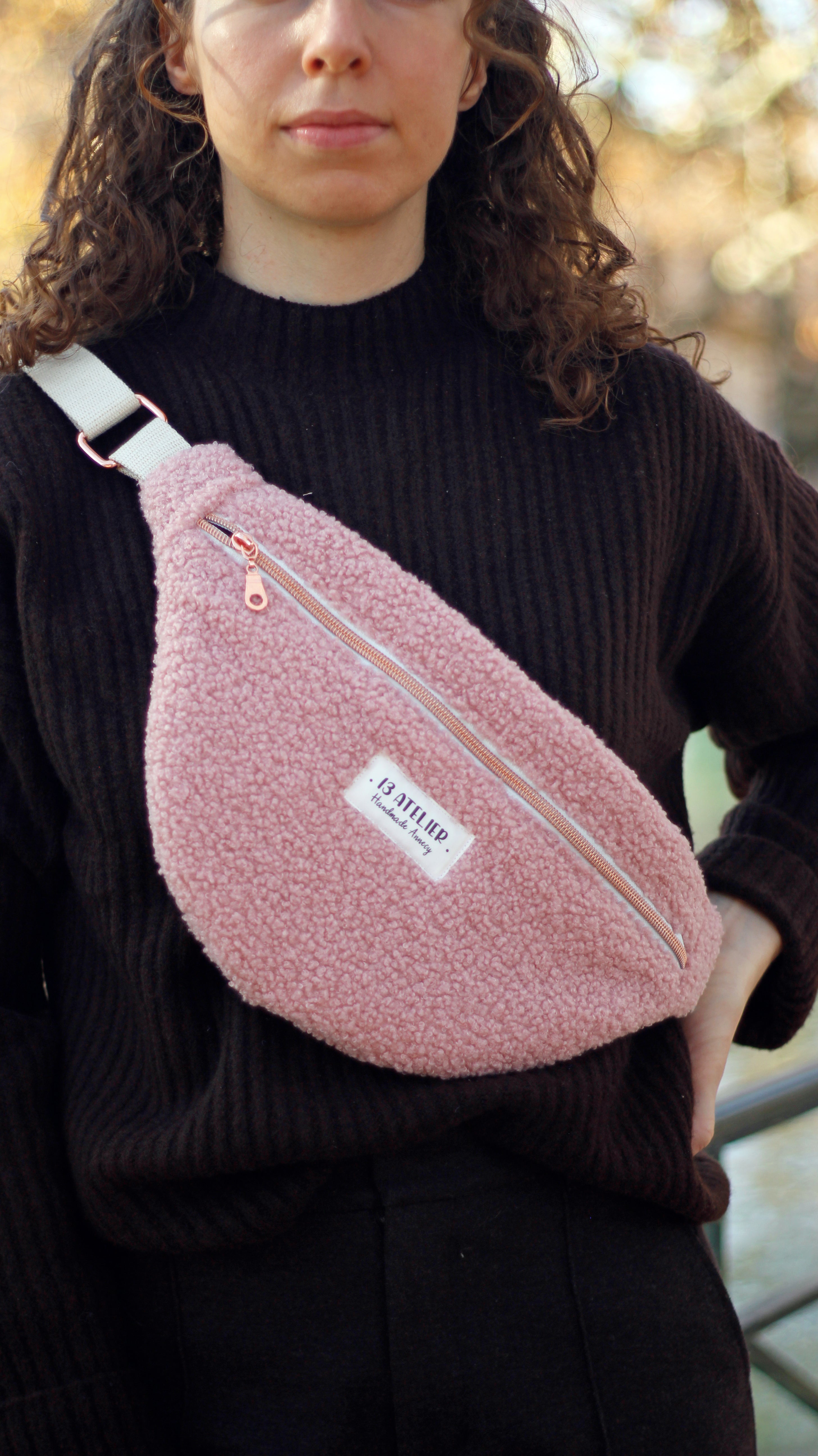 Sac banane bouclette rose