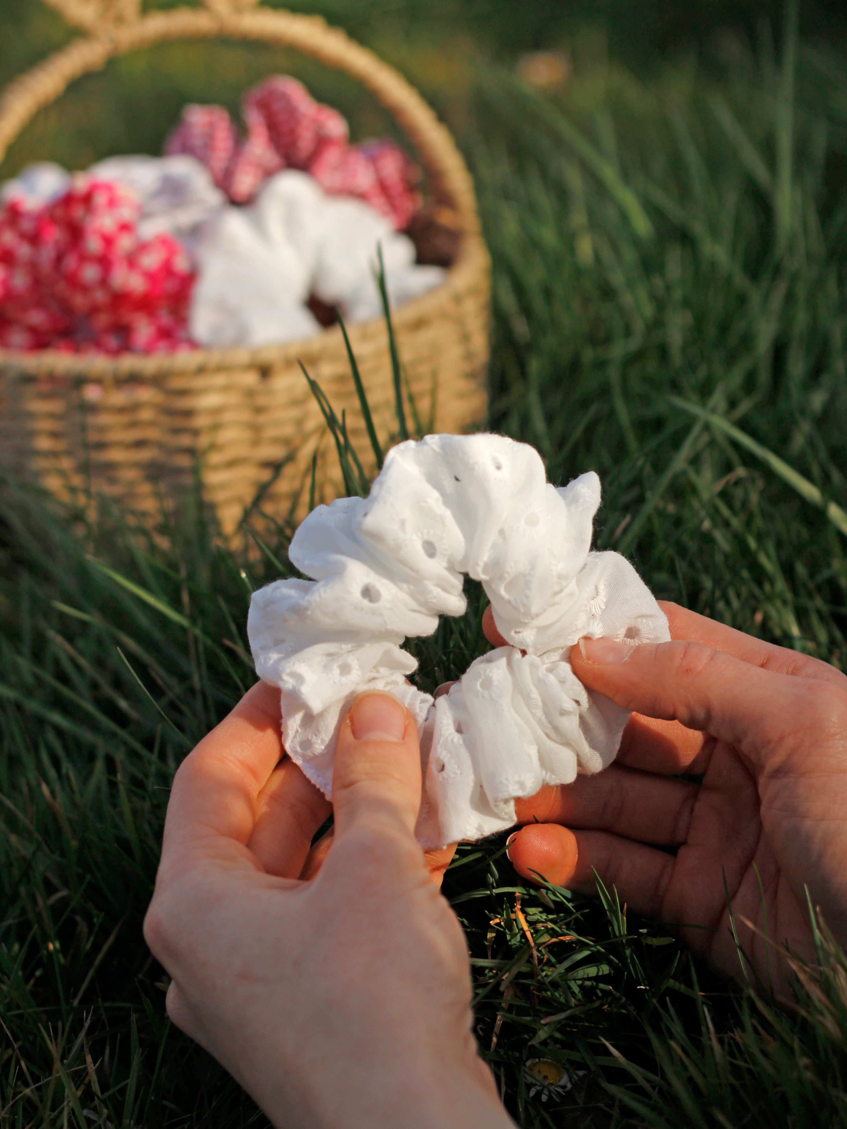 Chouchou broderie anglaise