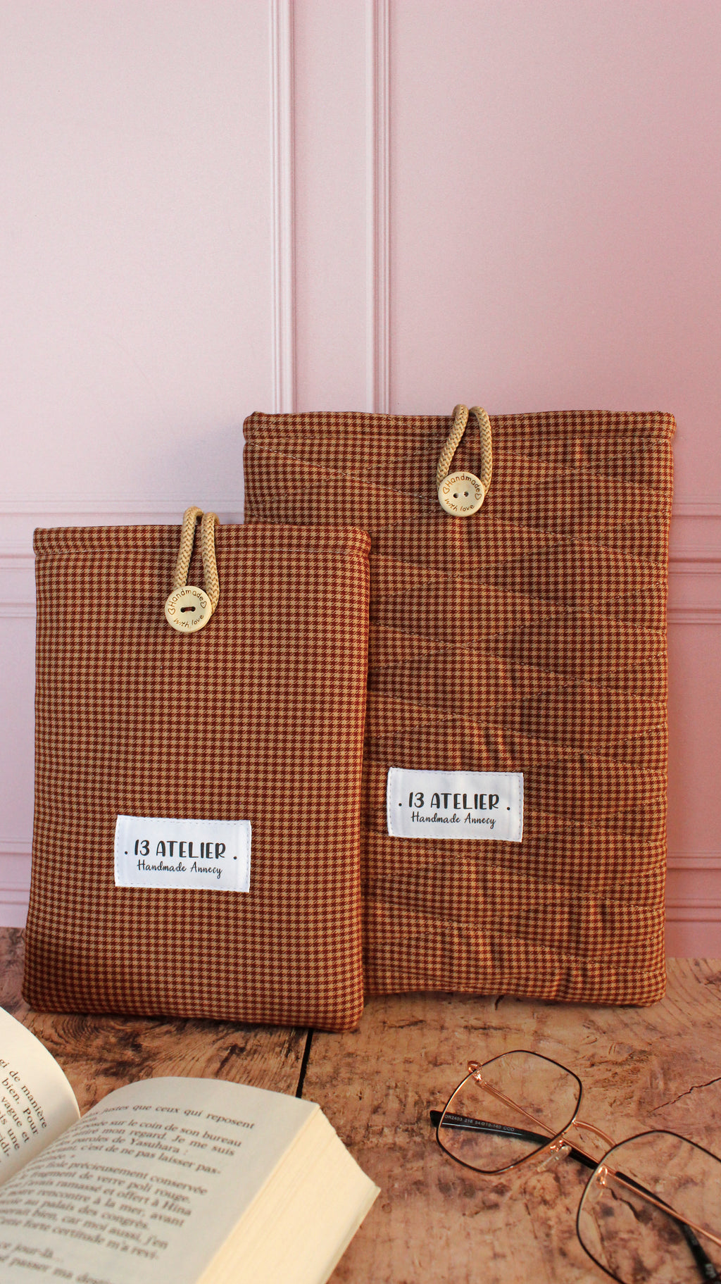 Pochette à livre carreaux