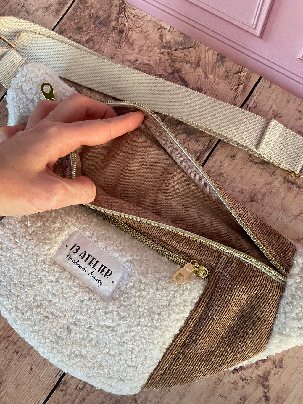 Sac banane bi matière bouclette