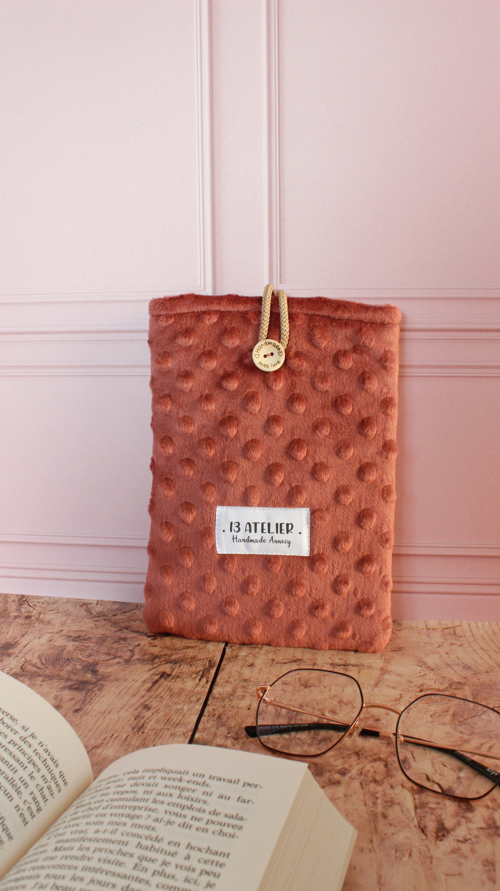 Pochette à livre doudou rose